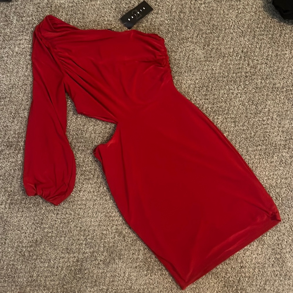 NEW WITH TAGS. 21 Saints Red cutout one sleeve mini dress. Size L
